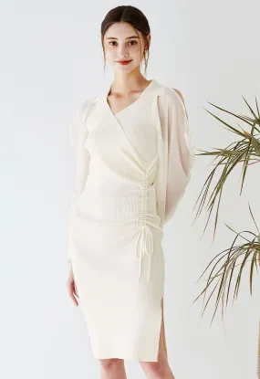 Durchsichtiges, schulterfreies, figurbetontes Strickkleid in Creme