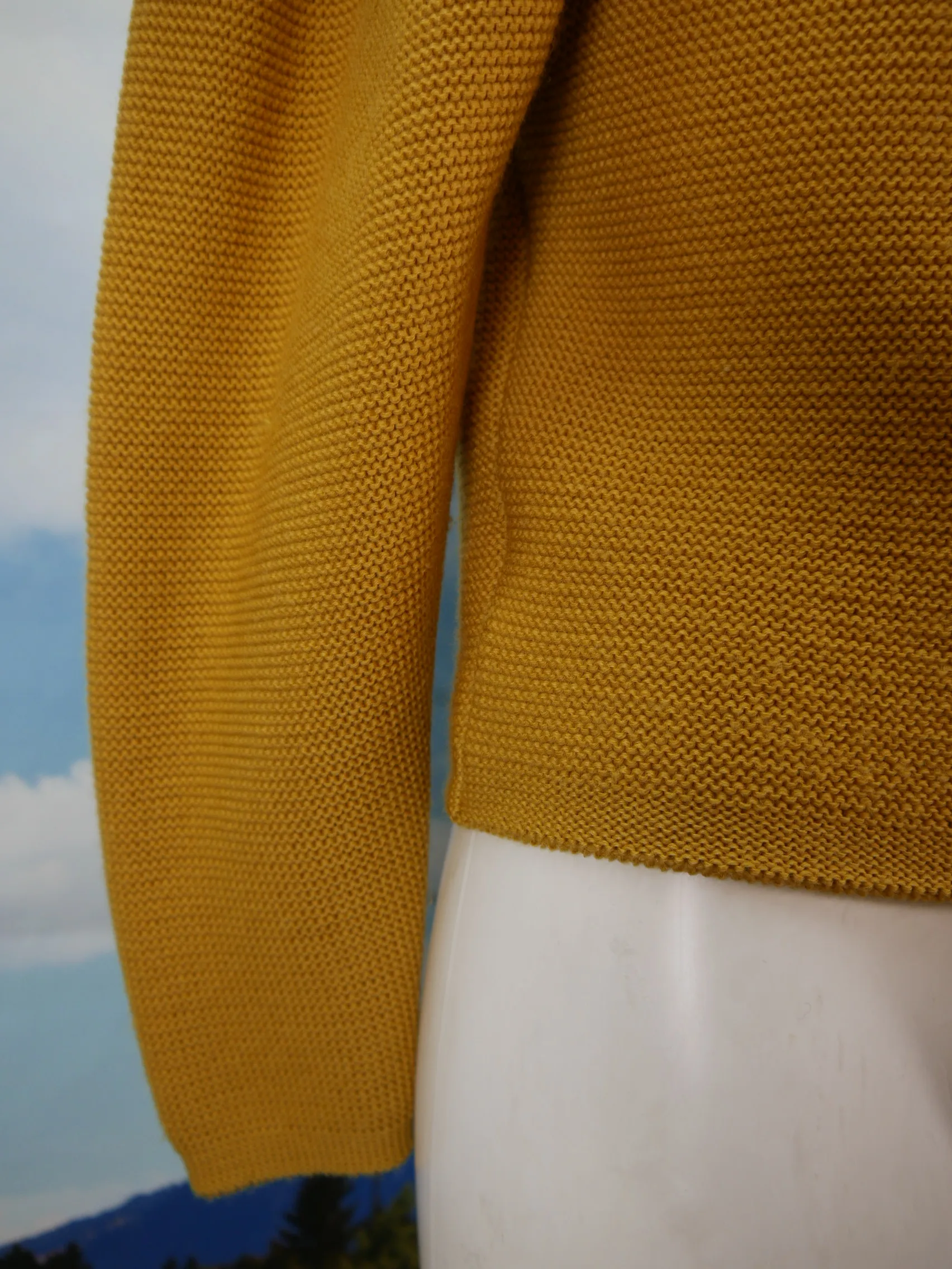 neuwertig kurze Strickjacke curry mit Puffärmel Dirndl Jacke Trachtenjacke Gr.42