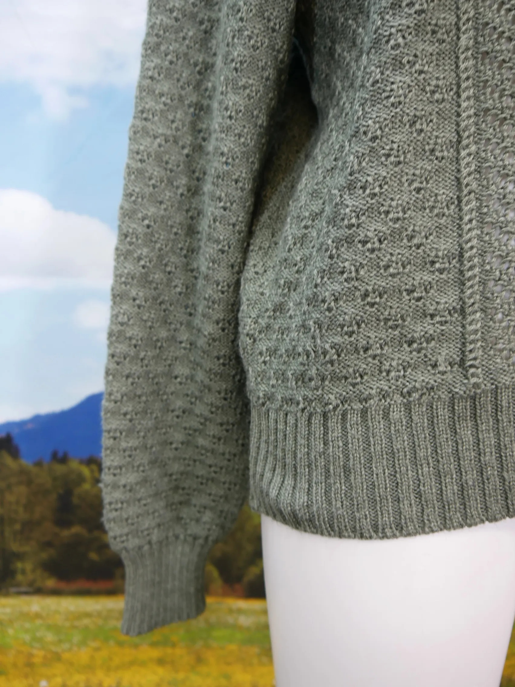 Pfister Austria grüne Strickjacke mit Lochmuster süße Trachtenjacke Jacke Gr.52