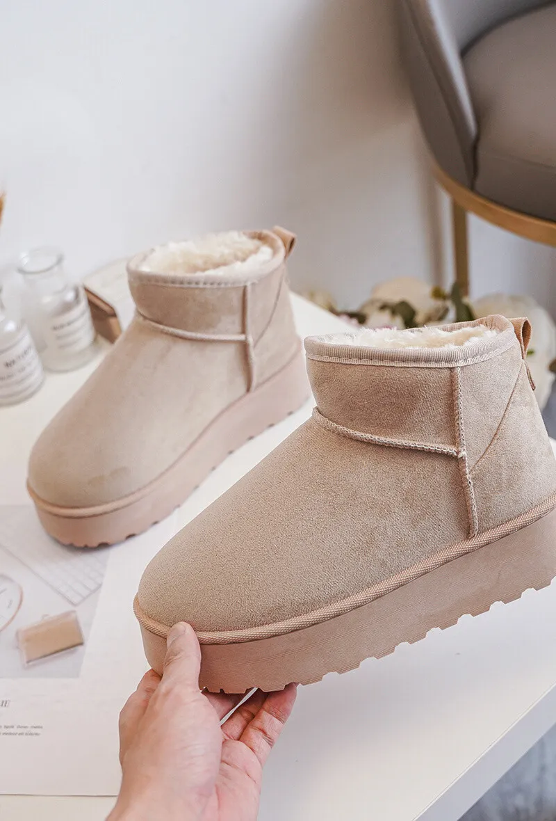 STIEFELETTEN FÜR MÄDCHEN