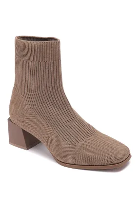 Stiefeletten mit quadratischem Absatz aus Mesh