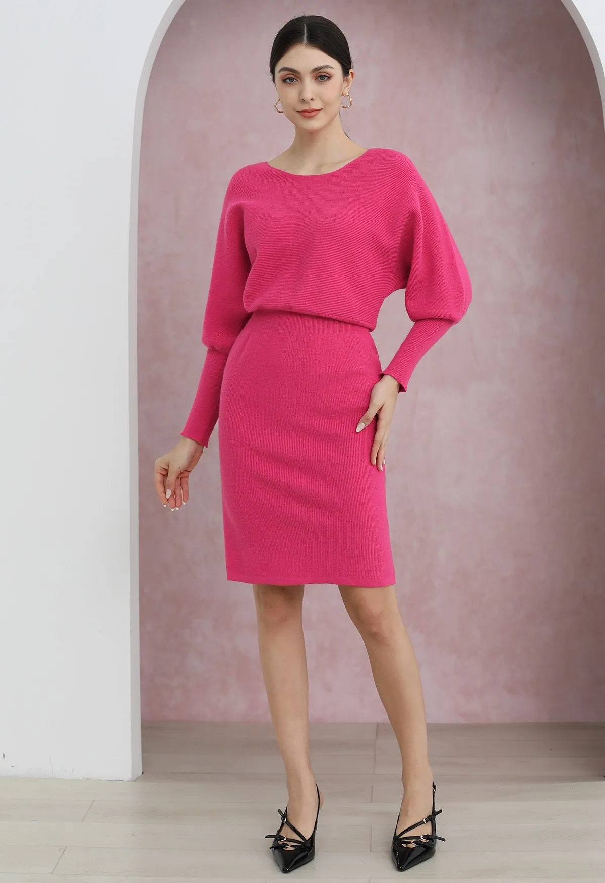 Strickkleid mit Fledermausärmeln und taillierter Taille in Pink